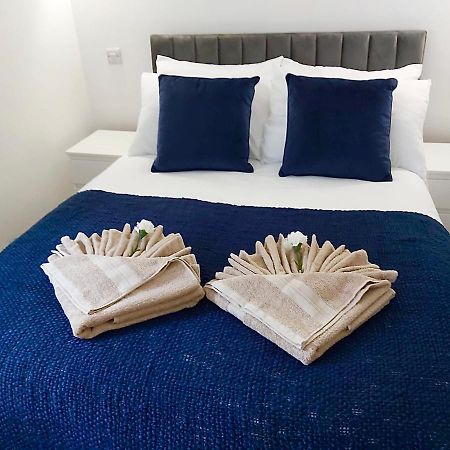 Fidelity Stays Beach Themed Apartment Brighton Ngoại thất bức ảnh