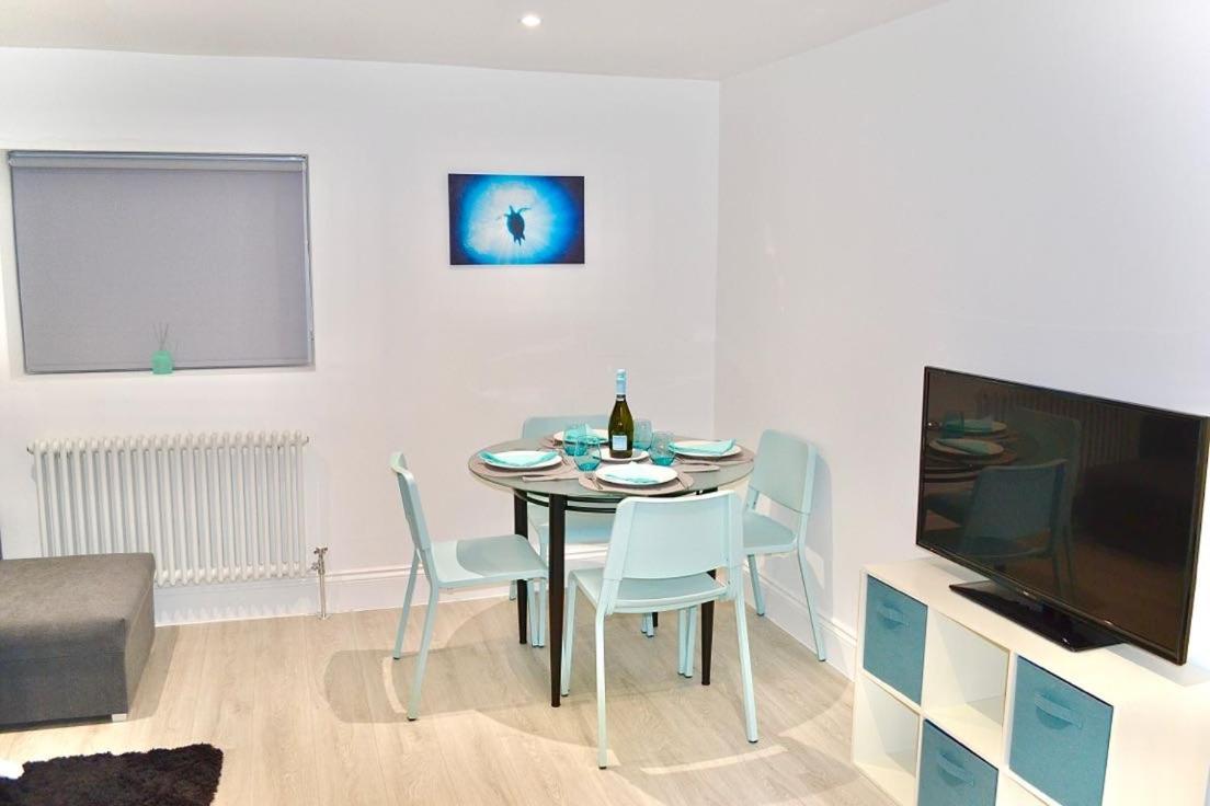 Fidelity Stays Beach Themed Apartment Brighton Ngoại thất bức ảnh