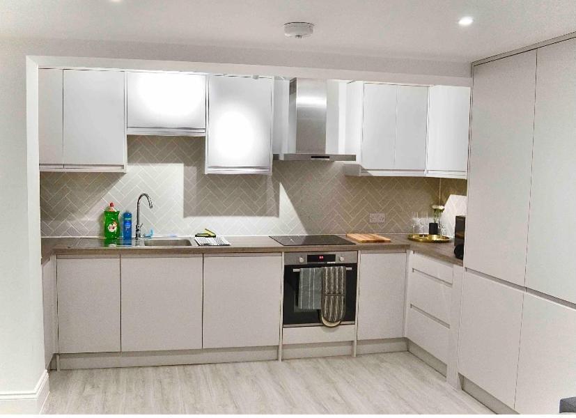 Fidelity Stays Beach Themed Apartment Brighton Ngoại thất bức ảnh